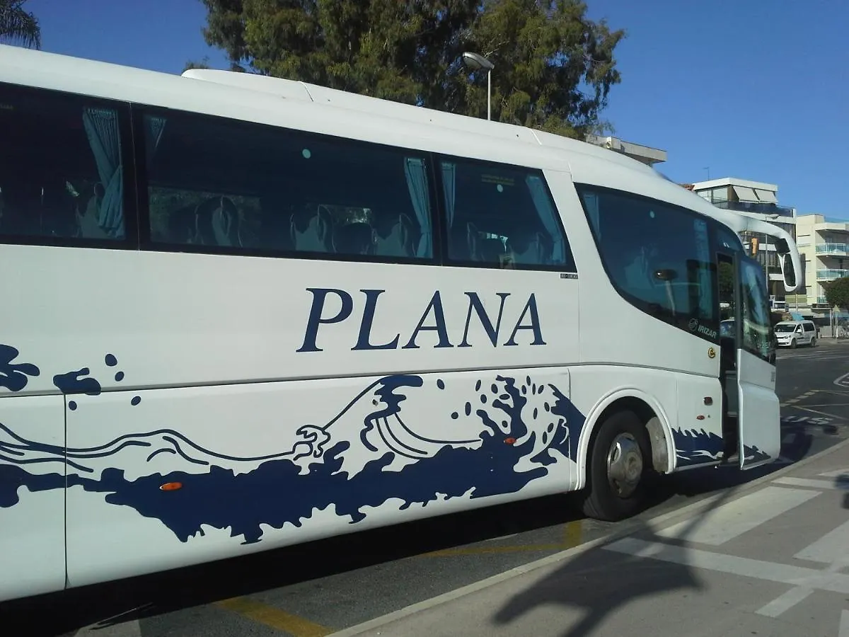 50 M De La Plage! Proche Du Centre Ville! Piscine! Vue Sur Mer Et Montagnes! Wifi! 2 Velos A Disposition! Cambrils 0*,