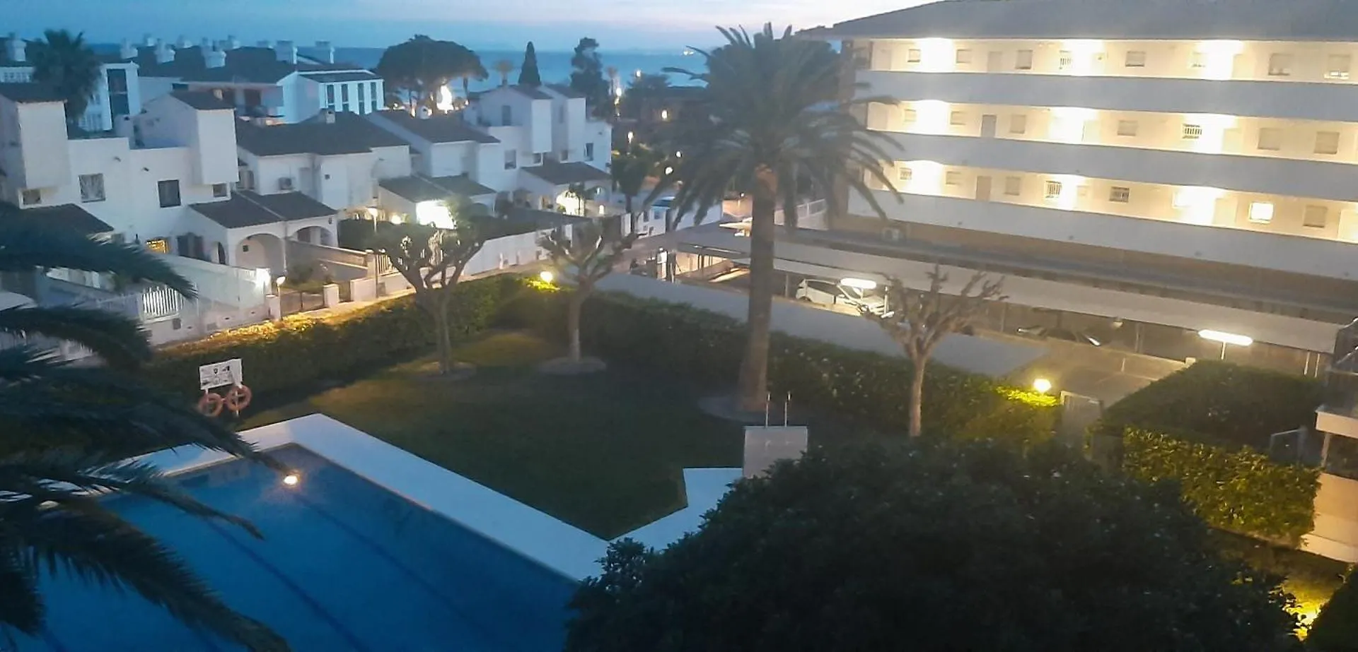 Apartment Plage Vue: Beachfront Retreat with Pool and City Access Cambrils Spain