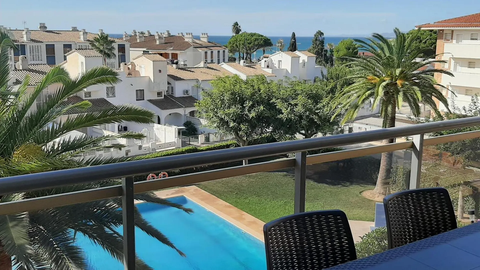 Appartement 50 M De La Plage! Proche Du Centre Ville! Piscine! Vue Sur Mer Et Montagnes! Wifi! 2 Velos A Disposition! Cambrils