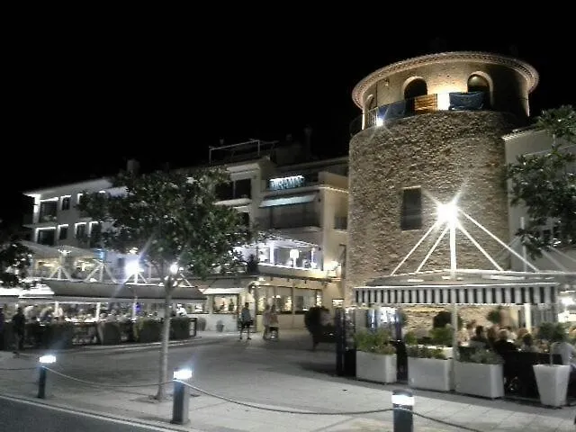 50 M De La Plage! Proche Du Centre Ville! Piscine! Vue Sur Mer Et Montagnes! Wifi! 2 Velos A Disposition! Cambrils Appartement