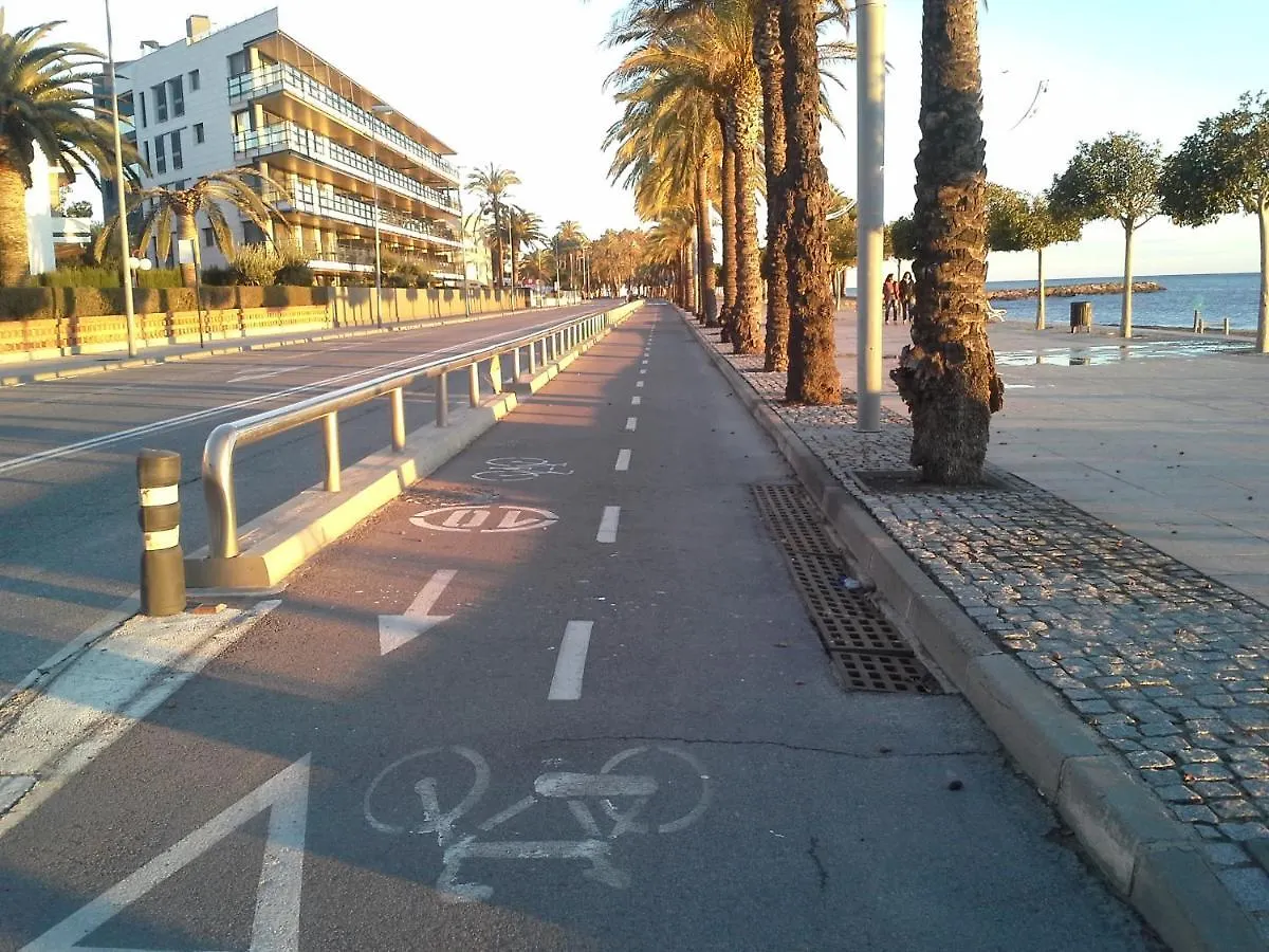 50 M De La Plage! Proche Du Centre Ville! Piscine! Vue Sur Mer Et Montagnes! Wifi! 2 Velos A Disposition! Cambrils Appartement